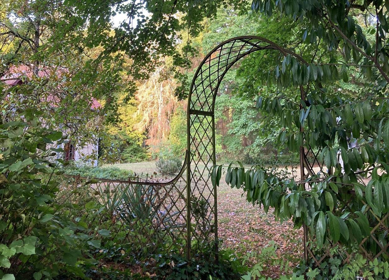 Meunet-Planches Parc De Lesseps B&B 외부 사진